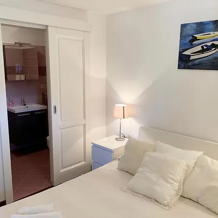 Holiday Apartment Nerezine Esterno foto