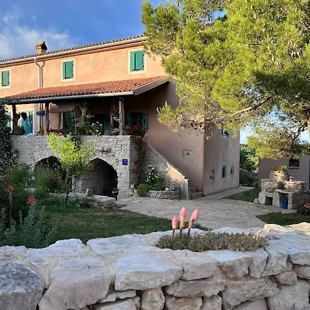 Holiday Apartment Nerezine Esterno foto